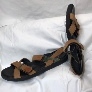 MAINE WOODS.  9  Women’s.  Blk/Brn/Grn.